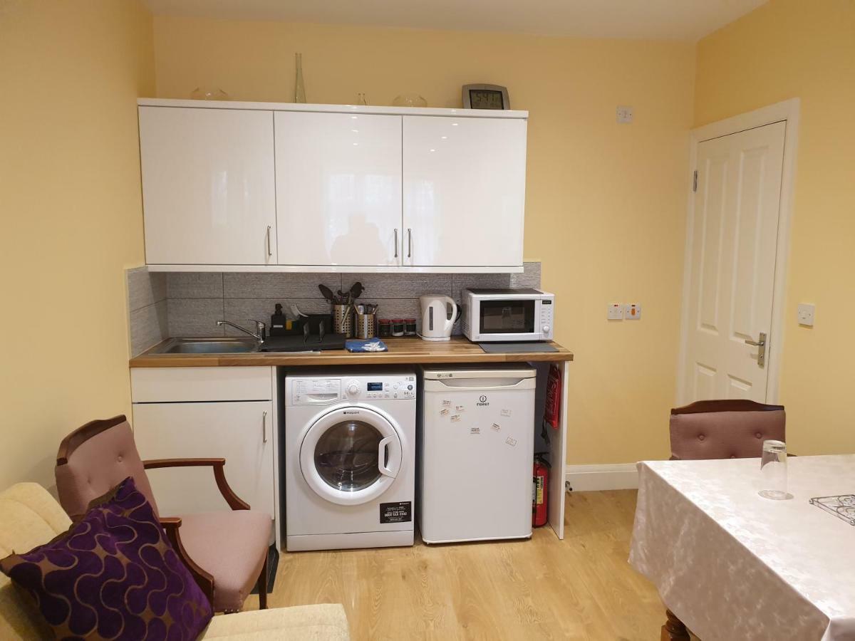 London Vegetarian Smoke & Pet Free En-Suite With Ev Parking Edgware Eksteriør billede